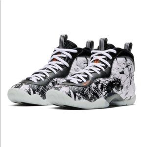 Nike Foamposite Shattered backboard